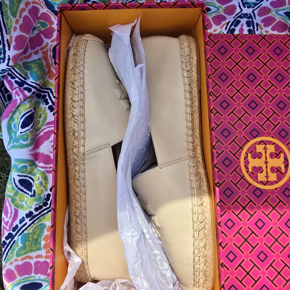 Tory Burch Cream Leather Espadrille Slip-On with Embossed Logo - Picture 8 of 8